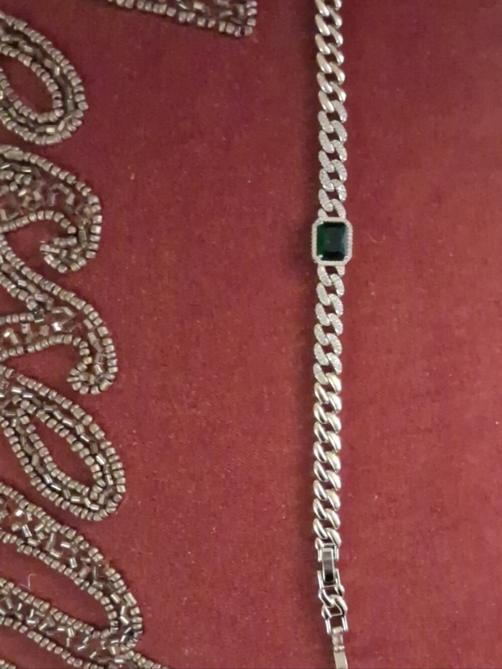 GOLDTONE & EMERALD Bracelet